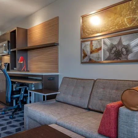 Towneplace Suites By Marriott Indianapolis Airport Exterior photo